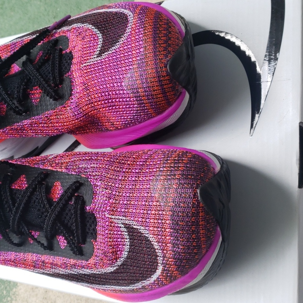 Brand new Nike "Air Zoom Alphafly Next" running shoes - Picture 3 of 13